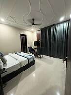 Radiant Blu Hotels Sector 70