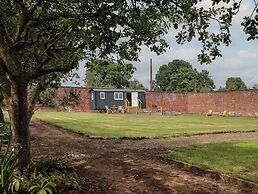 The Garden Hut