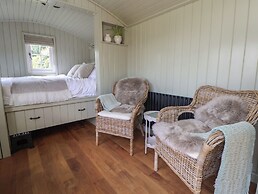 The Garden Hut