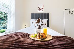 Cosy 4-bed - Sleeps 7, Garden & Pet-friendly