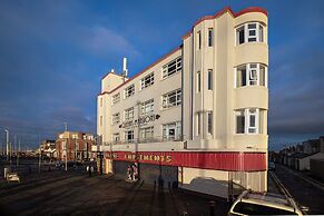Granada Apartments Queens Mansions