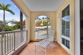 Golf Course Access Balcony Infinity Pool