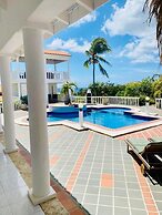 La Pura Vista Resort