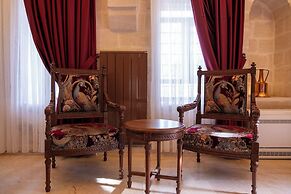 Kasr-i Divan Hotel