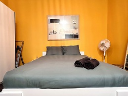 Beachfront & Sea View Sleeps 6