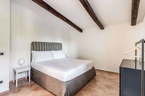Giulia 3 Villa Apartment Shared Pool Sea Views