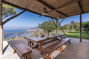 Giulia 3 Villa Apartment Shared Pool Sea Views