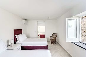 Giulia 2 Villa Apartment Shared Pool Sea Views