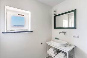 Giulia 2 Villa Apartment Shared Pool Sea Views
