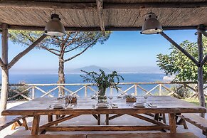 Giulia 2 Villa Apartment Shared Pool Sea Views