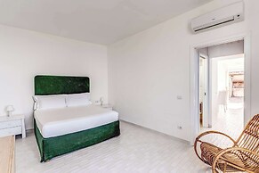 Giulia 2 Villa Apartment Shared Pool Sea Views