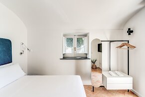 Giulia 2 Villa Apartment Shared Pool Sea Views