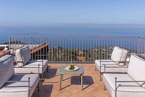 Giulia 1 Villa Apartment Shared Pool Sea Views