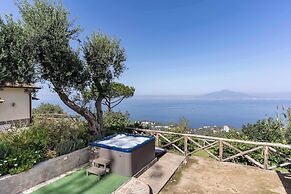 Giulia 1 Villa Apartment Shared Pool Sea Views