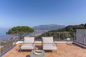 Giulia 1 Villa Apartment Shared Pool Sea Views