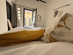 Clivias Hostel