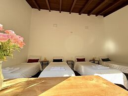 Clivias Hostel