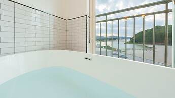 Samcheok Kong & Bee Ocean View Spa Pensi