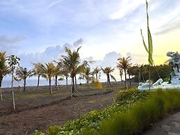Quenzo Beach Resort