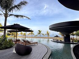 Quenzo Beach Resort