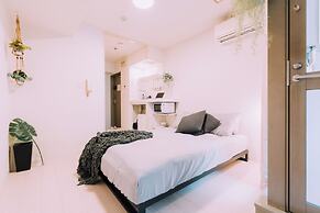 Minimalist Loft 805
