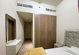 Spacious 3BR in Azizi Riviera by Bespoke