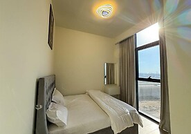 Spacious 3BR in Azizi Riviera by Bespoke