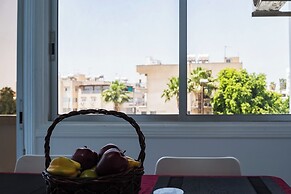 Cosy & Central Larnaca Suite