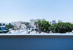 Cosy & Central Larnaca Suite