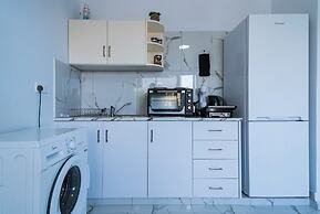Cosy & Central Larnaca Suite