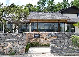 Xunmiri Qinin Villa