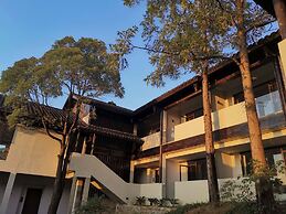 Xunmiri Qinin Villa