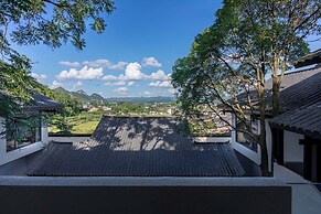 Xunmiri Qinin Villa