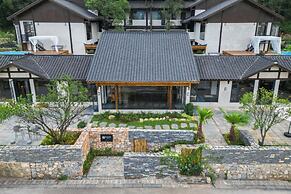 Xunmiri Qinin Villa