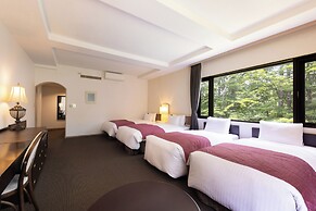 Yatsugatake Kogen Lodge