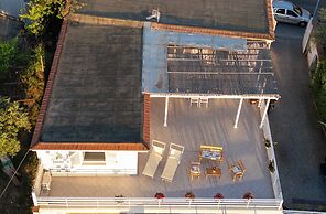 La Perla Blu - De Vivo Realty