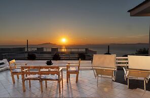 La Perla Blu - De Vivo Realty