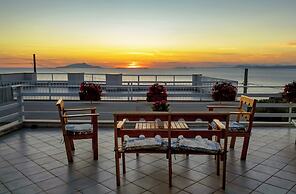 La Perla Blu - De Vivo Realty