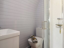 Honeypot Hideaways - Manuka
