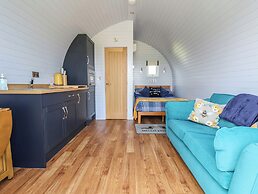 Honeypot Hideaways - Acacia