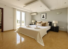 Spacieux Appartement à Hydra