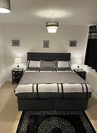 Spacious Comfortable Central Derby 2-bed Apartment