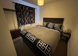 Spacious Comfortable Central Derby 2-bed Apartment