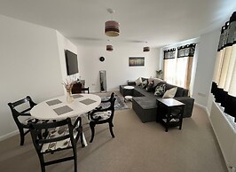 Spacious Comfortable Central Derby 2-bed Apartment