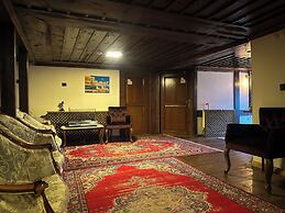 Konak Piano