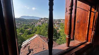 Konak Piano