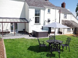 Littleham Court Manor