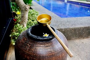 Mayfair Garden Resort
