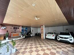 Hotel Shiv Palace