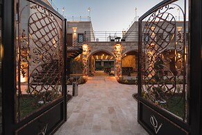 Sv Valinor Stone House